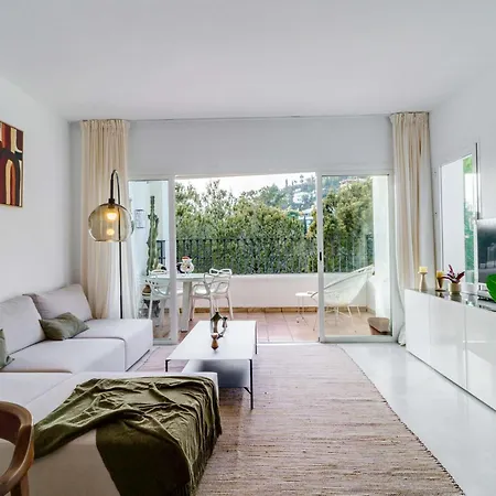 Apartment Near Puerto Banus *